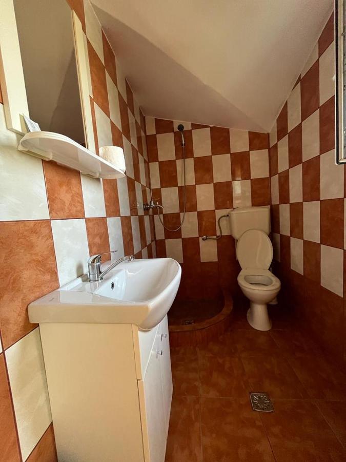 קוסטינסטי Vila Alexa מראה חיצוני תמונה